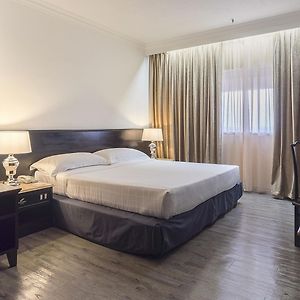 Deluxe Family Queen Suite